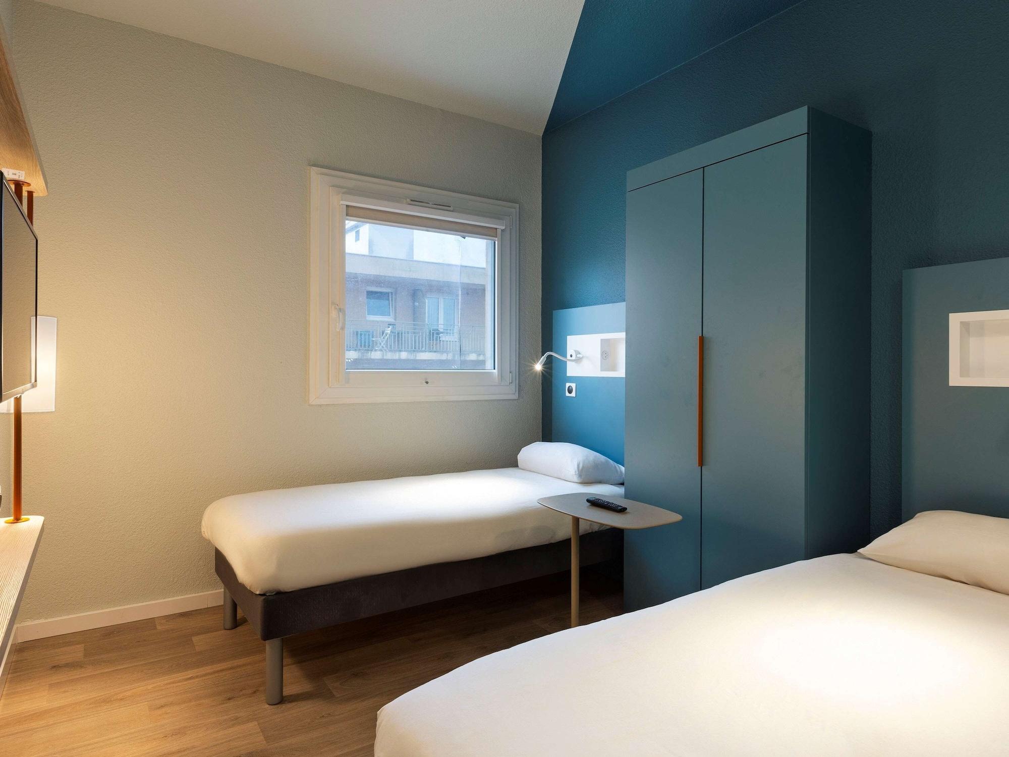 Ibis Budget Bourgoin Jallieu Centre Exterior foto